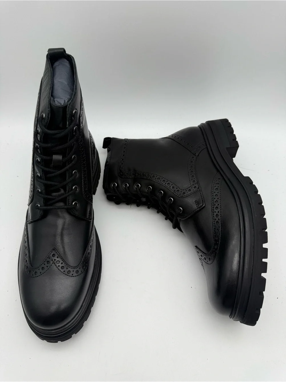 BRAND NEW Express Wingtip Combat Boots Black Leather Lug Sole Size 11